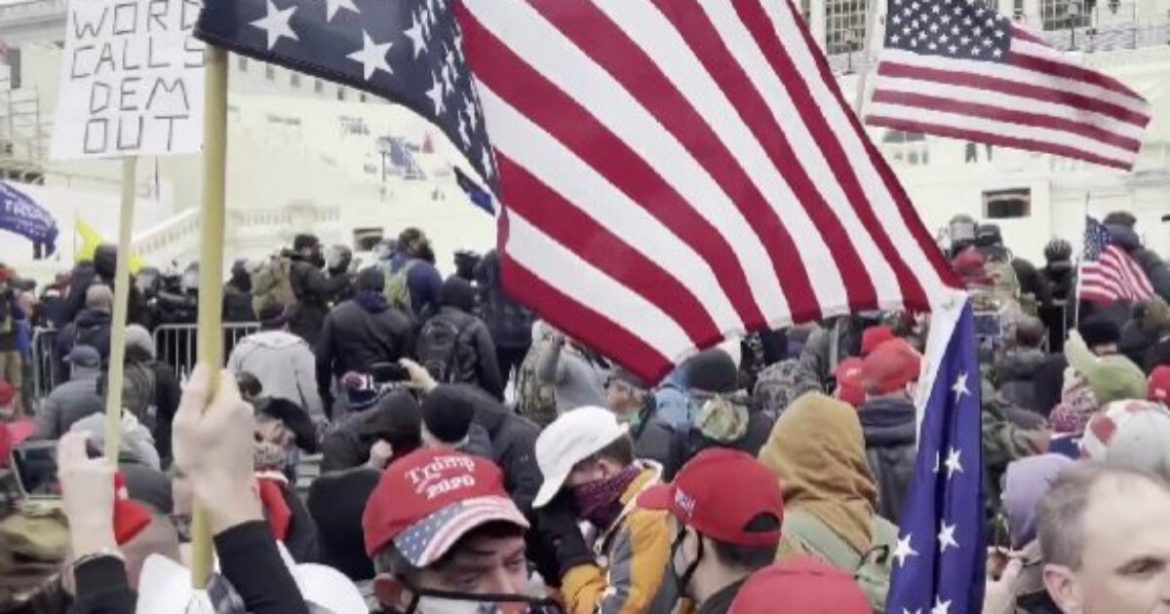 FBI’s Excuse on Why 274 Agents Were at the Capitol on Jan 6 is Complete Garbage – There is NO EVIDENCE They Helped with Crowd Control or Protected the Capitol