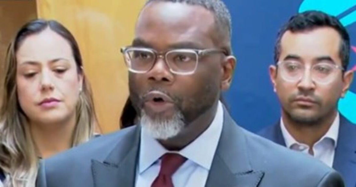 Marxist Chicago Mayor Brandon Johnson Announces Executive Order Creating “ICE-Free” Zones, Banning Agents Under Assault From Arresting Criminal Illegals (VIDEO)
