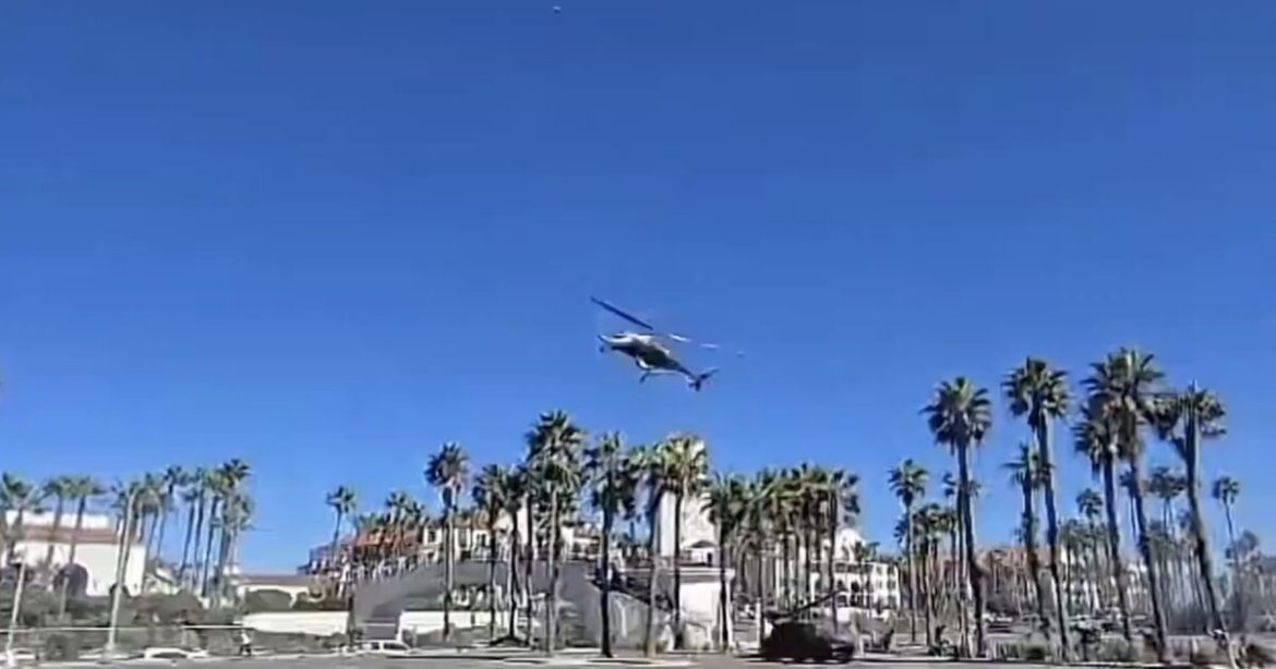 Five Hospitalized After Helicopter Spirals Out of Control and Crashes in Huntington Beach, California (VIDEO)